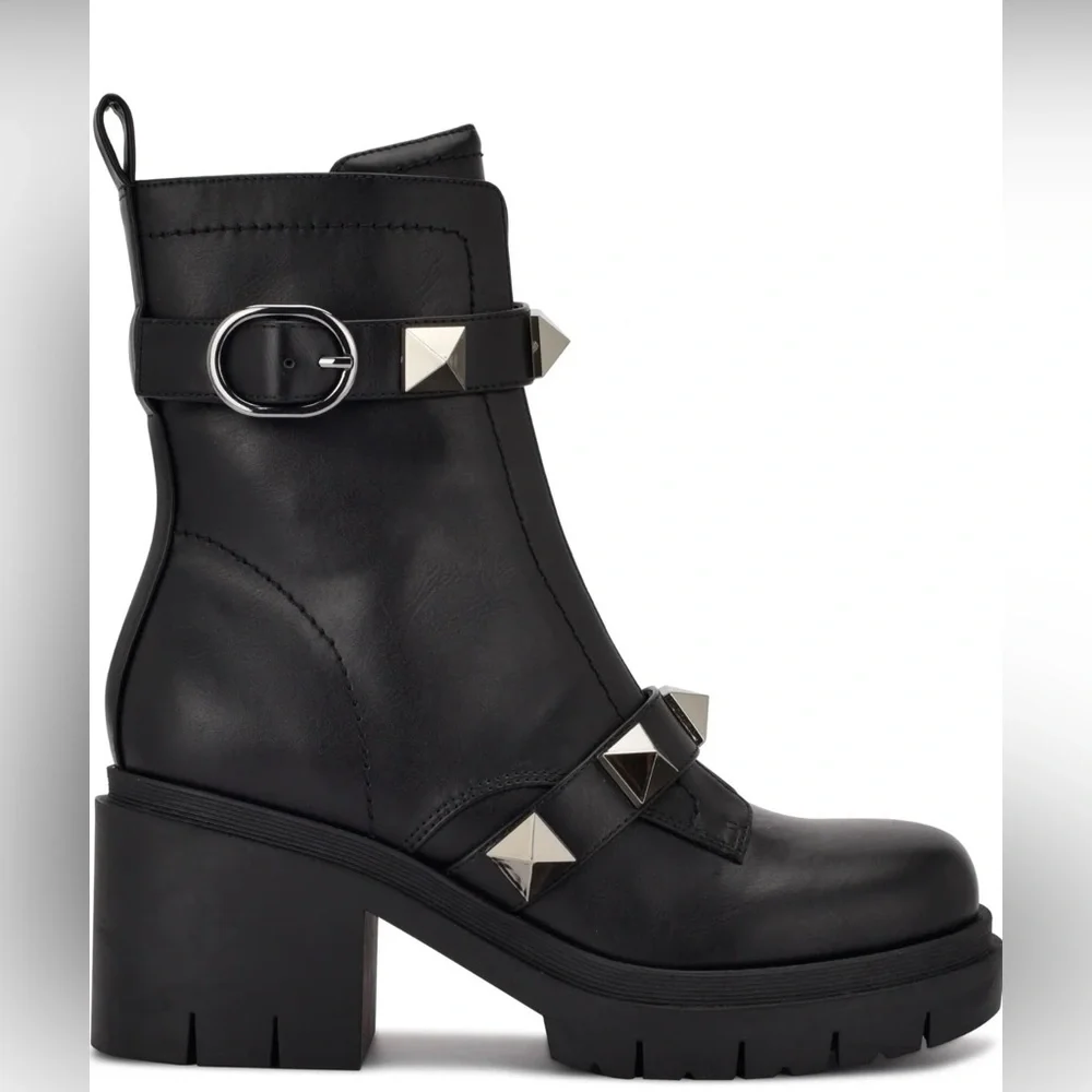 Nine West Mid Ankle Black Lug  Chunky Silver Stud Biker Moto Boots 9.5 - Picture 2 of 6